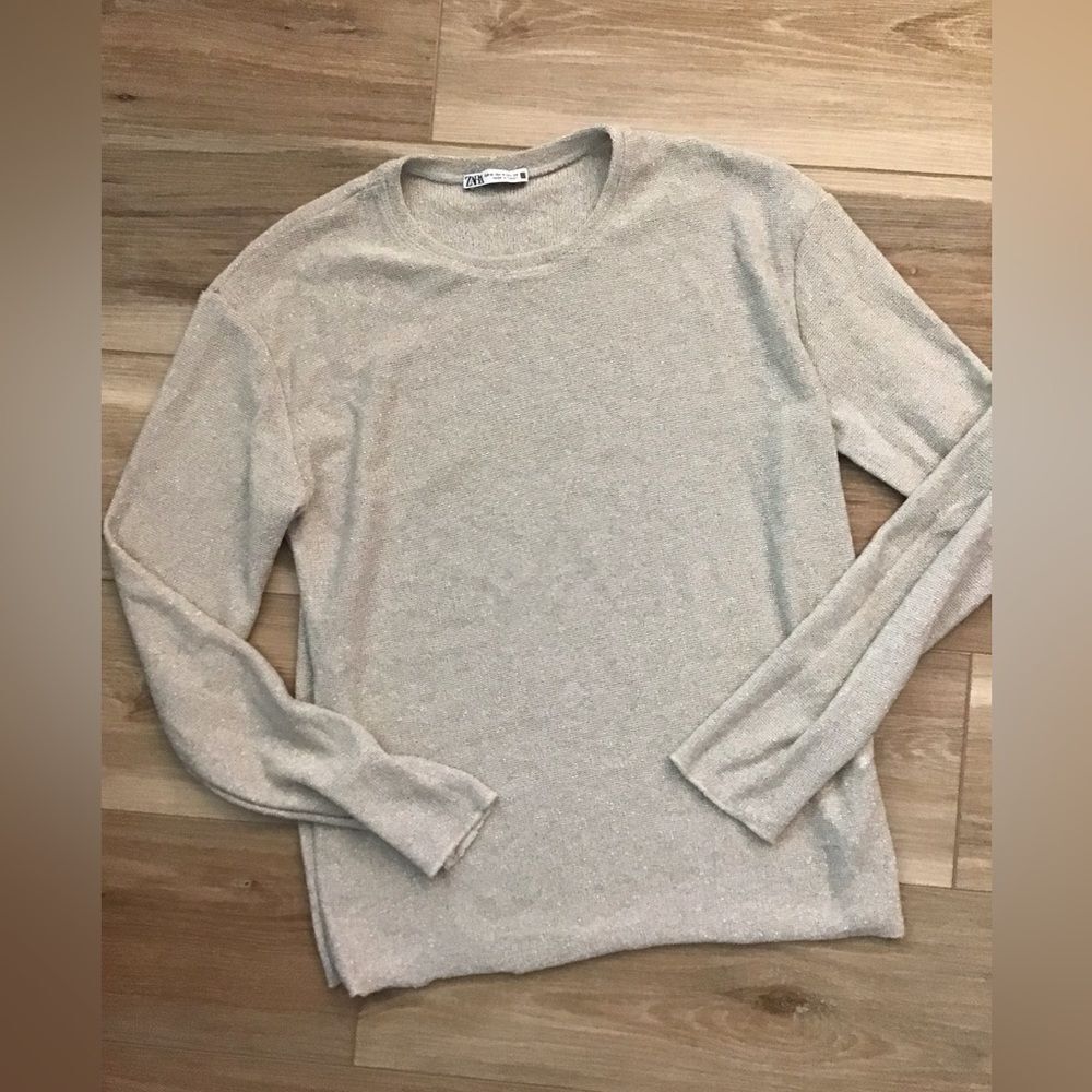 Zara Pullover Sweater w/ Silver Threads M